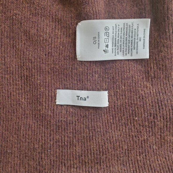 TNA Peak Beanie - Picture 5 of 9